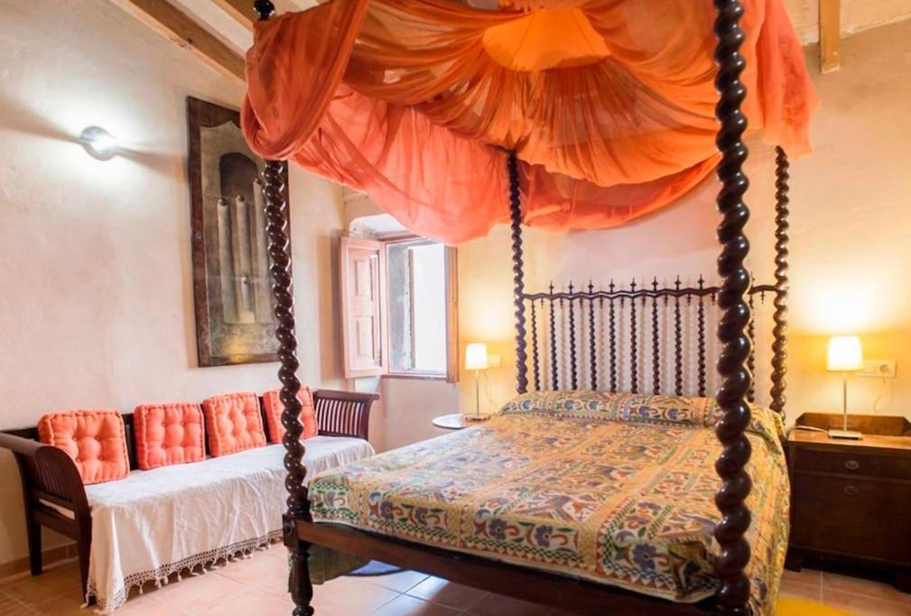Vakantiehuis Charming Townhouse 7 Pax Wifi/aircon - Ca's Padri